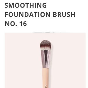 Doll 10 Smoothing Foundation brush No.16